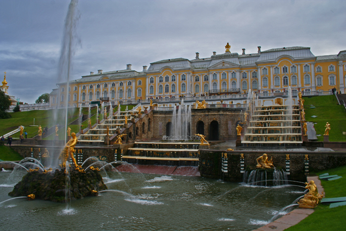 Grosser Palast in Peterhof